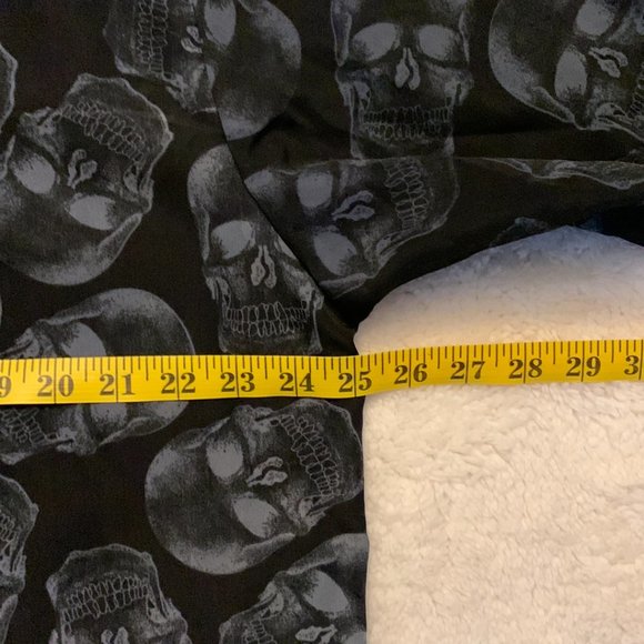 Request Mens Black Skull Print Button Down Short Sleeve Shirt Size Large - Picture 7 of 7